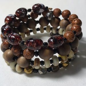 Memory bracelet in browns, tan beads
